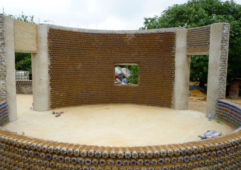 Illustration for article titled These Ingenious Buildings Were All Built Using Recycled Materials